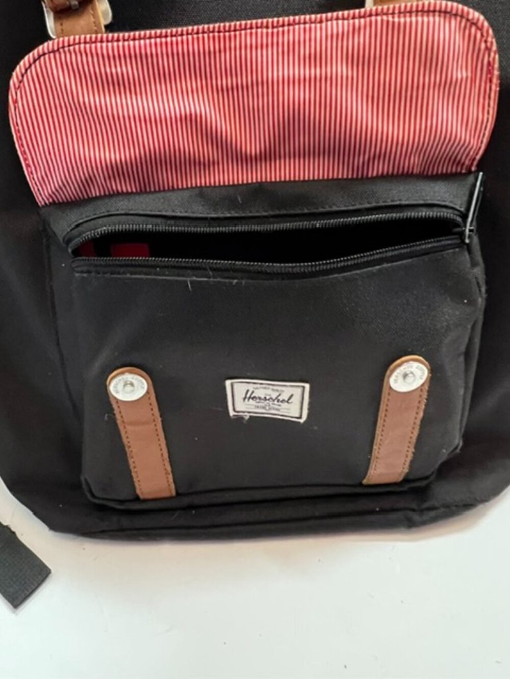 The Herschel Supply Co Retreat Backpack w/Laptop Slot Drawstring Closure Black - Picture 10 of 16